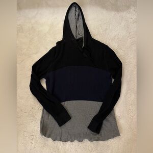 Howe Men’s medium hoodie EUC